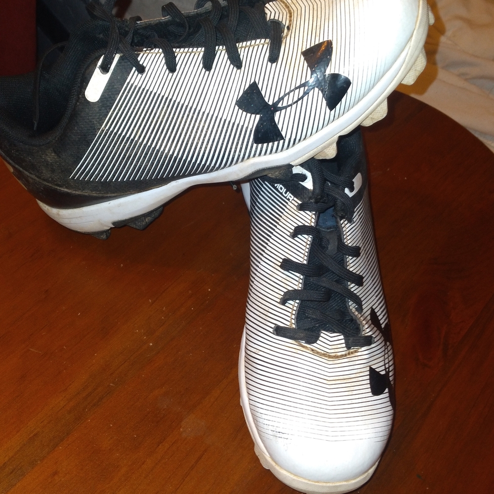 Under Armour Black and White Soccer Cleats
